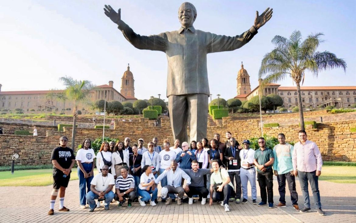 APLA Year 2 delegates, Union Buildings, Pretoria
